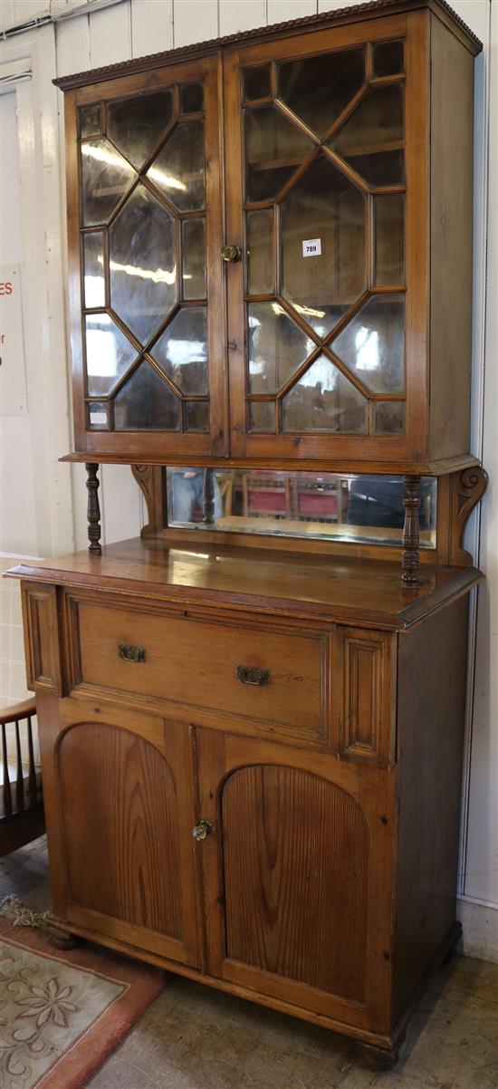 Pitch pine dresser(-)